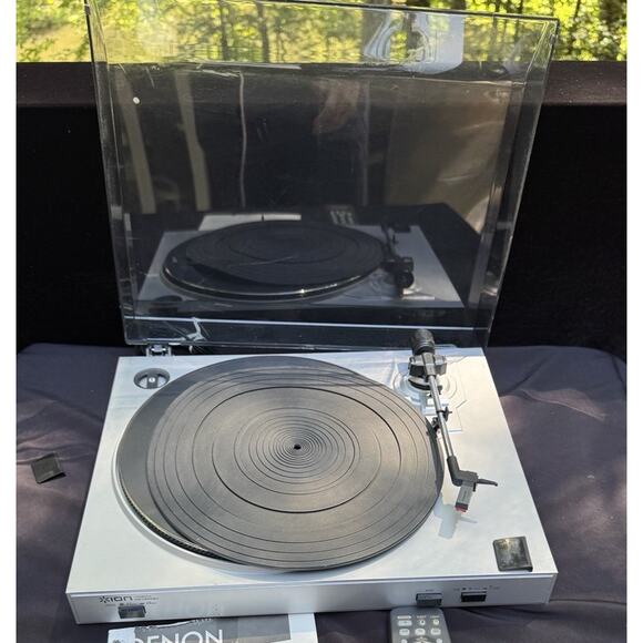 ION USB Turntable Digital Conversion Vinyl Record Archiver TTUSB05XL Works! - Picture 1 of 8